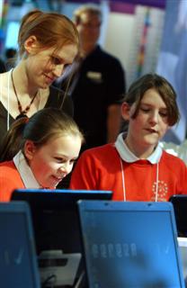 Pupils teaching a teacher at BETT06